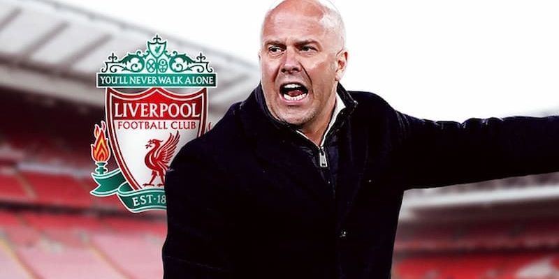 HLV Arne Slot sử dụng sơ đồ 4-2-3-1 cho Liverpool
